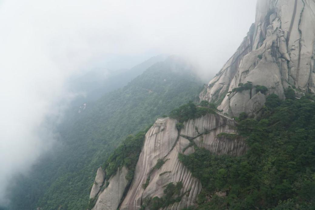 冬天的天柱山也是一個(gè)冰雪王國(guó)